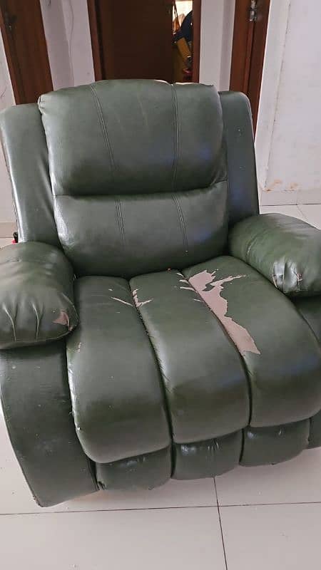 black imported leather recliner 3