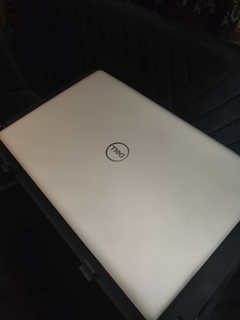 Dell Inspiron 15 1