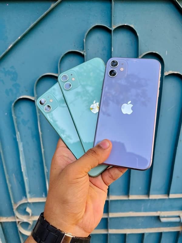 iPhone 11 64Gb Factory 4Months Sim Time Display Msg all Oky. . !!! 0