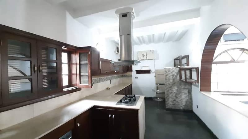 Kanal Elegant Classical Design Fully Renovated House 9