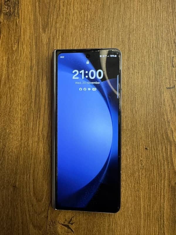 Samsung Z fold 5 7