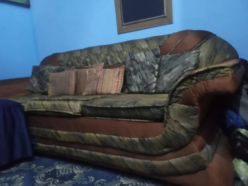 3 seater sofa 4