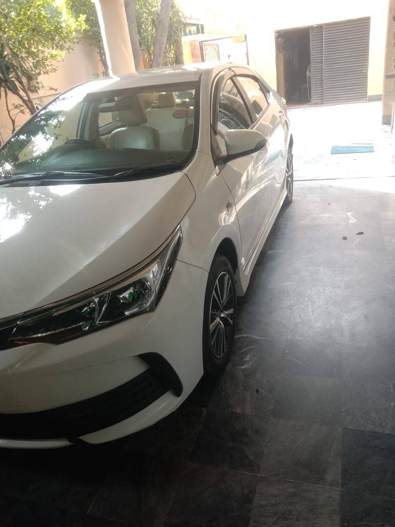 Toyota Corolla Altis 2018 4