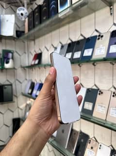 I phone 16 pro max Factory unlocked LLA Non Active