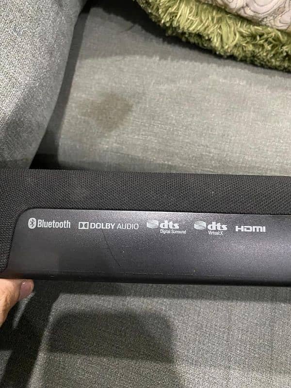 Yamaha YAS-207 Sound bar & SubWoofer 5