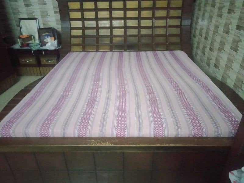 king side bed 3