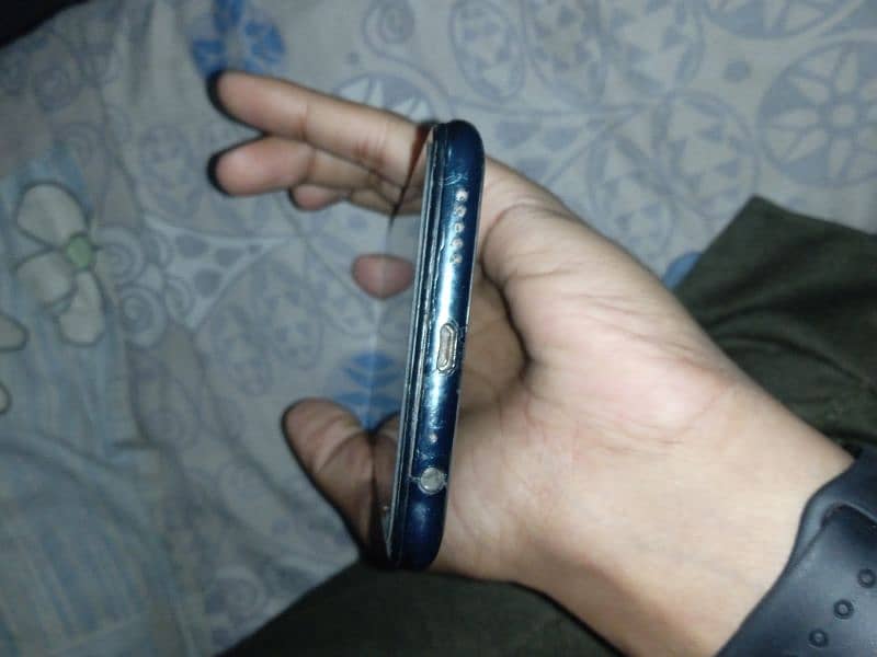 Infinix note 7 4/128 finger off 5