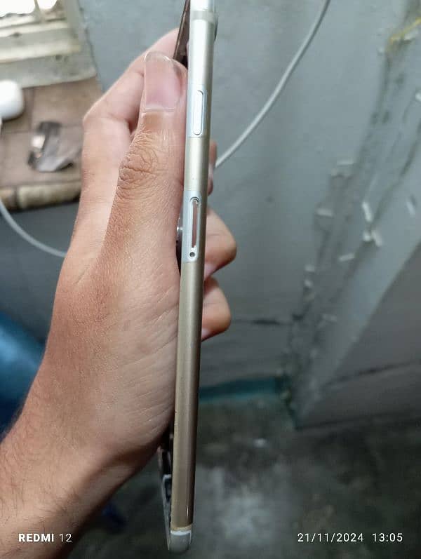 iPhone 7 plusonlypartsworking available 100%original hai plz full read 4