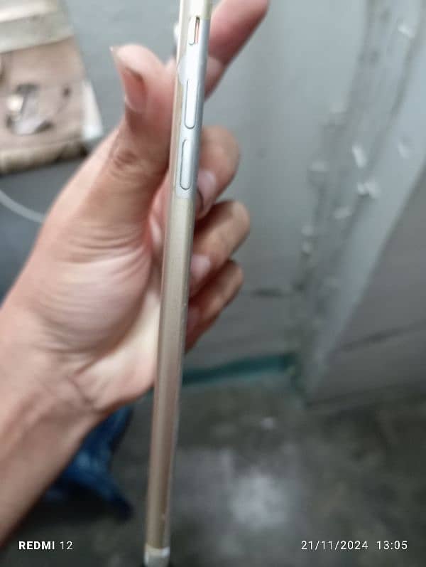 iPhone 7 plusonlypartsworking available 100%original hai plz full read 6