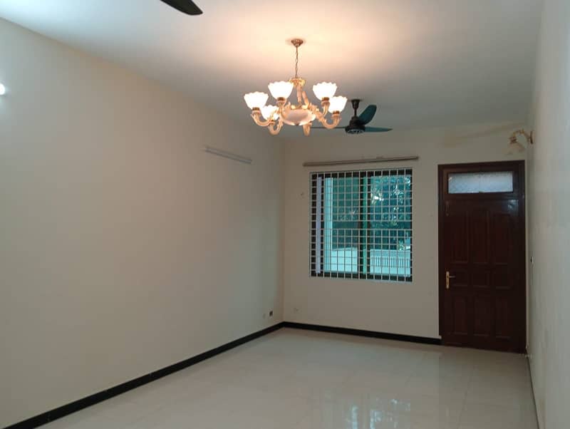 I-8/3 Upper Portion Available For Rent 0