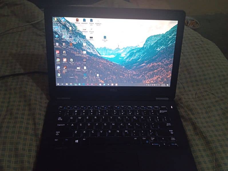 Dell Latitude E7270 4