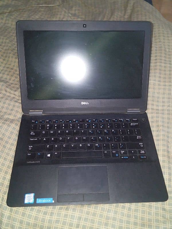 Dell Latitude E7270 8