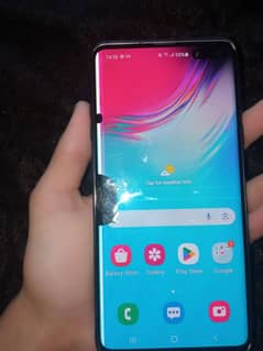 I am selling my Samsung S10 5g 8/256