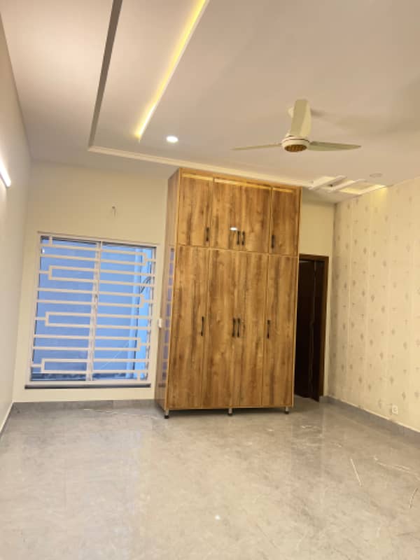 Kohistan Enclave A block 10 marla luxury House For Sale. 11