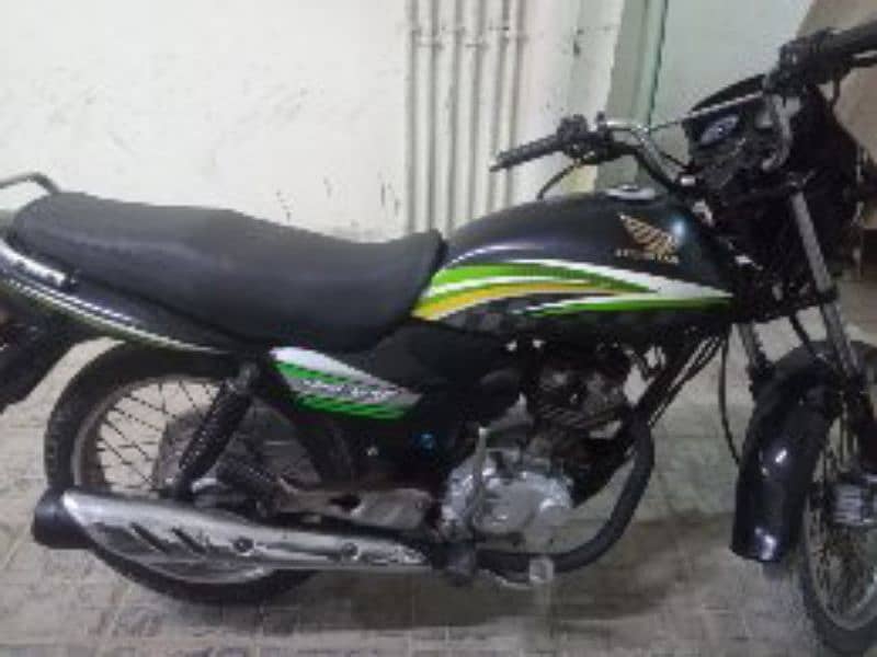 full genuine bike hn, 5 ghair hn , karachi no hn , model 2016hn 8