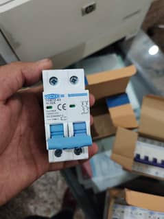 Tomzn Dc 32A/40 and 32 /2+2 /32A 2 pole/SPD 2/63A /SPD Breakers