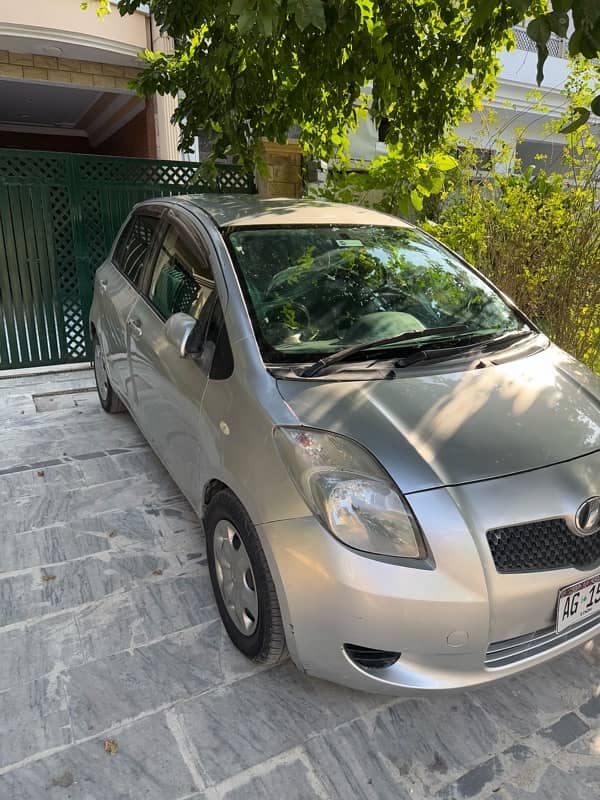 Toyota Vitz 2005 Automatic Silver 1300 cc 2