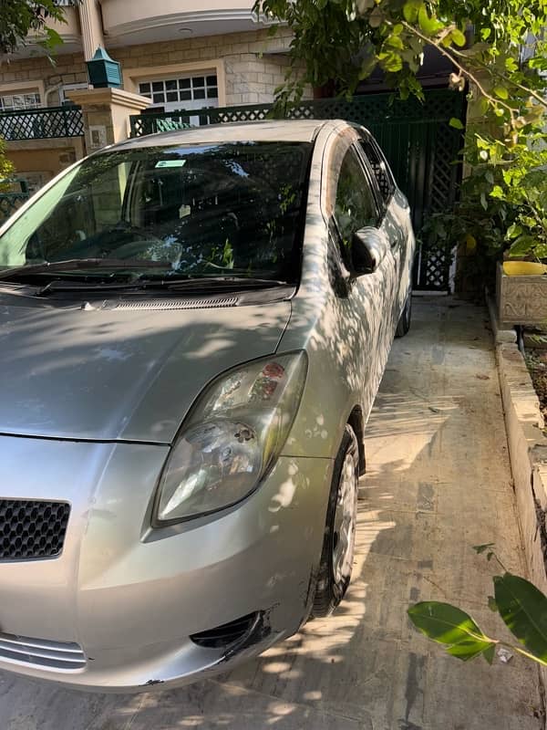 Toyota Vitz 2005 Automatic Silver 1300 cc 3