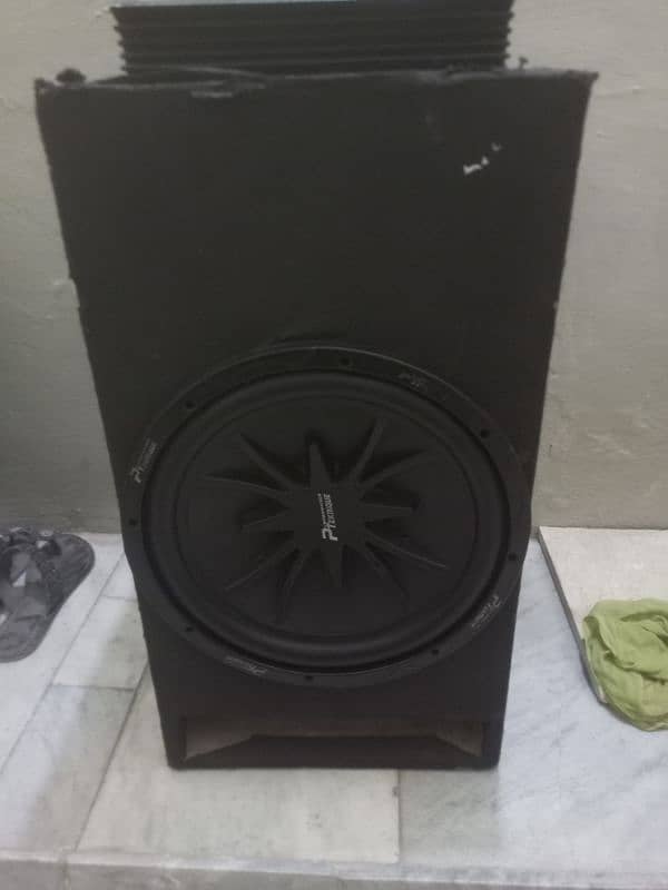 amplifier and woofer 1