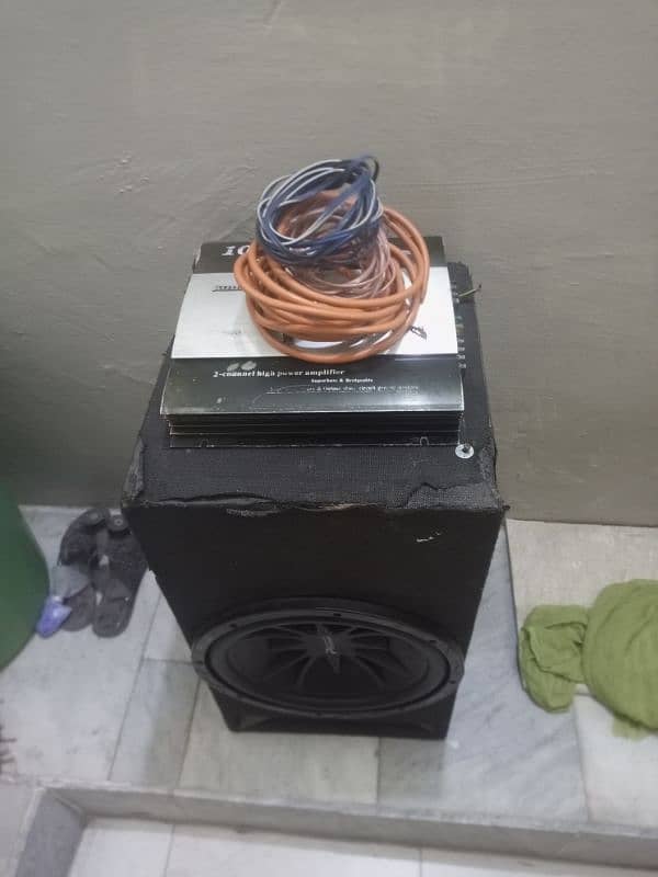 amplifier and woofer 3