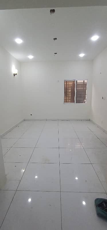 Independent 120 House For Rent 9