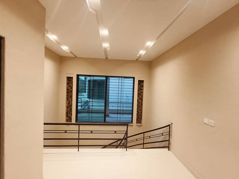 1Kanal Beautiful House Available For Sale DHA Phase 4 4