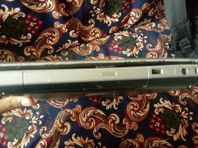 hp g2 notebook 8gb ram i3 1st generation 128gb ssd 7