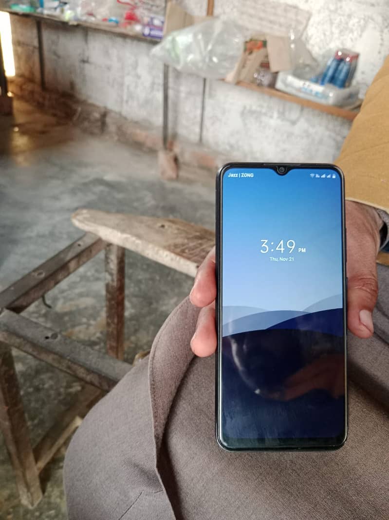 Realmi c21y  4 64 gb 0