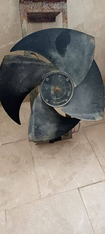 2 ton AC outer fan with stand turbo speed for multiple usage 8/10 0