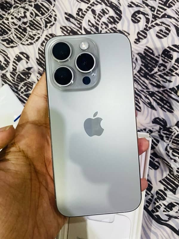 Apple iphone 15 pro 1