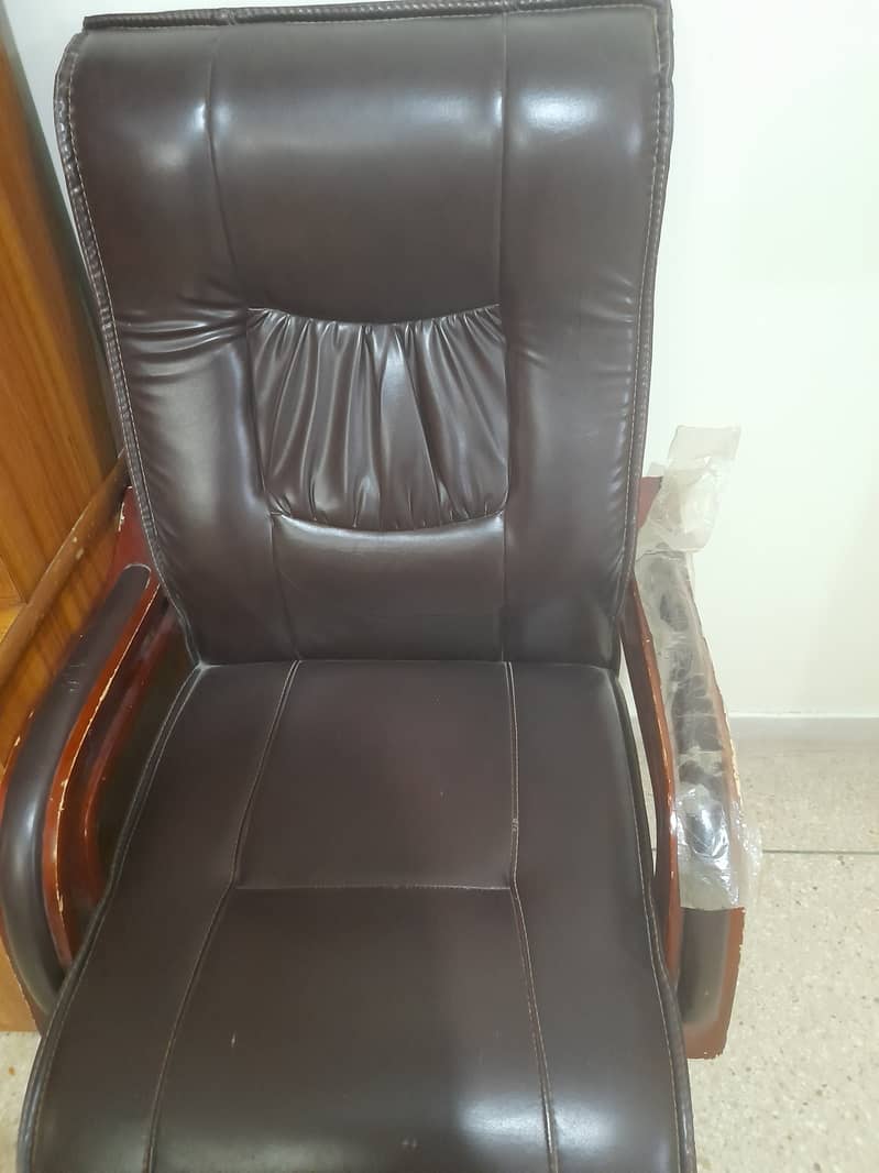 Computer Boss Chair 0