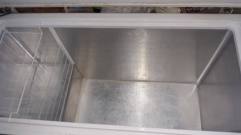 waves Deep freezer totally geniun condition 1