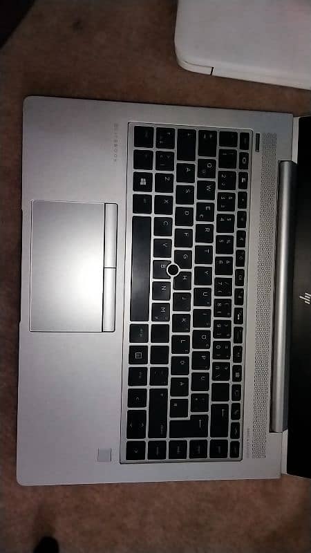 Hp elitebook 840 g6 16,256menv 2