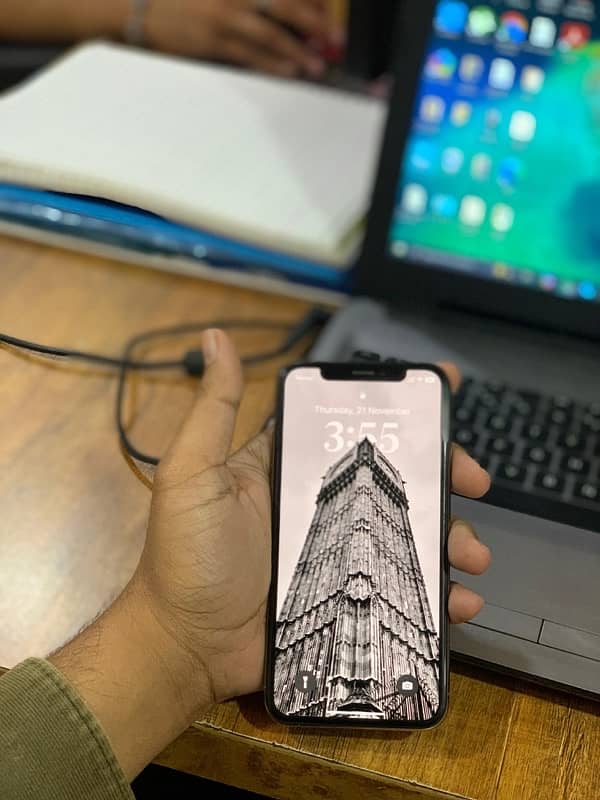 Iphone XS physical +Esim Pta Approved 64 gb 2