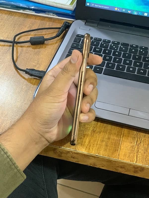 Iphone XS physical +Esim Pta Approved 64 gb 5