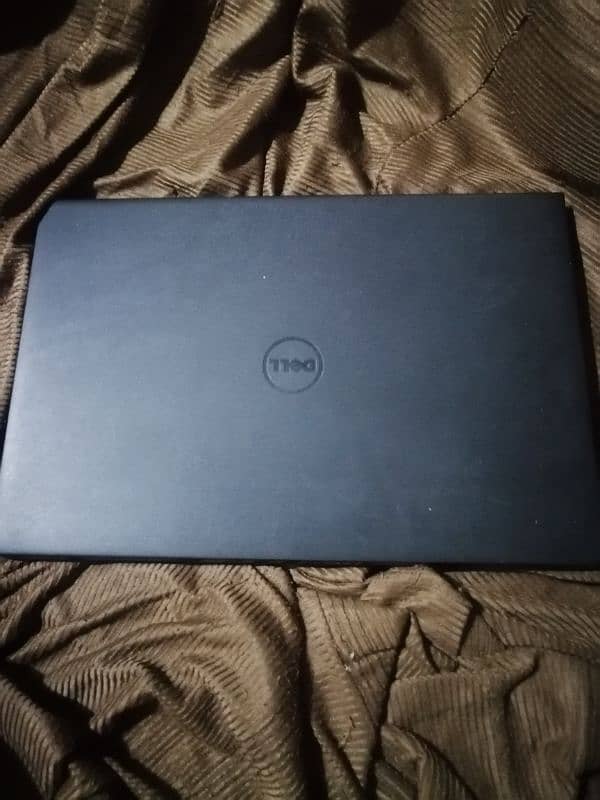 Dell i7 7 generation 8 g ram 256 ssd Amd radeon graphic card 0