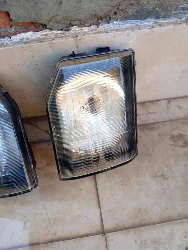 Mitsubishi Pajaro original headlights 6