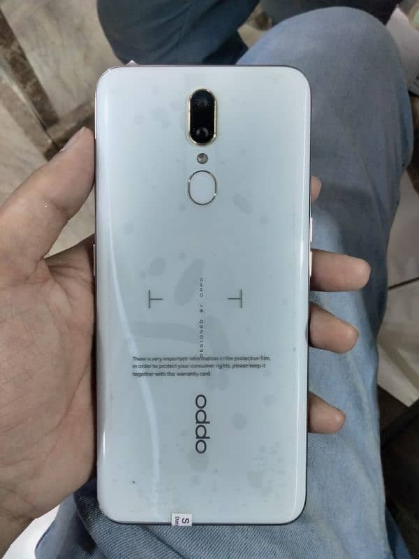 oppo f11 8/256 GB 2