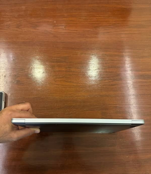 MacBook Air M1 13 inch 7