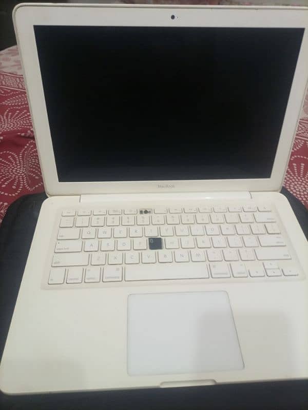 Apple laptop with bag macbook for details description 03228048165 2