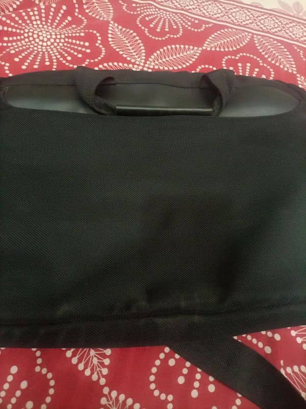 Apple laptop with bag macbook for details description 03228048165 4