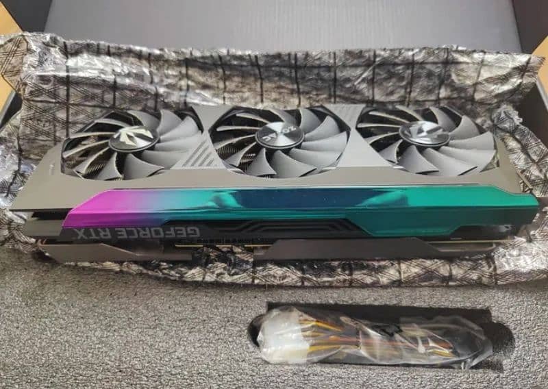 ZOTAC RTX 3080 Amp Holo EIDITION 5