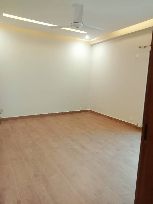 3 Bed Barnd New Apartment Available For Sale in Askari 11 Lahore 5