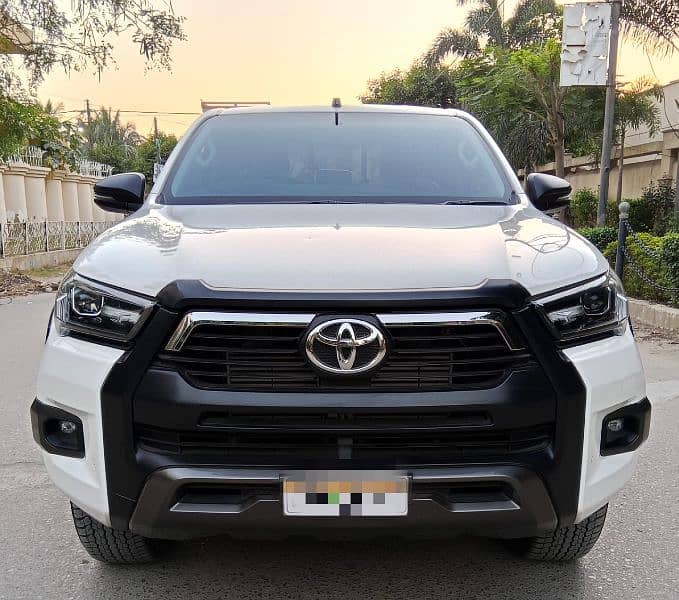 Toyota Hilux 2023 0