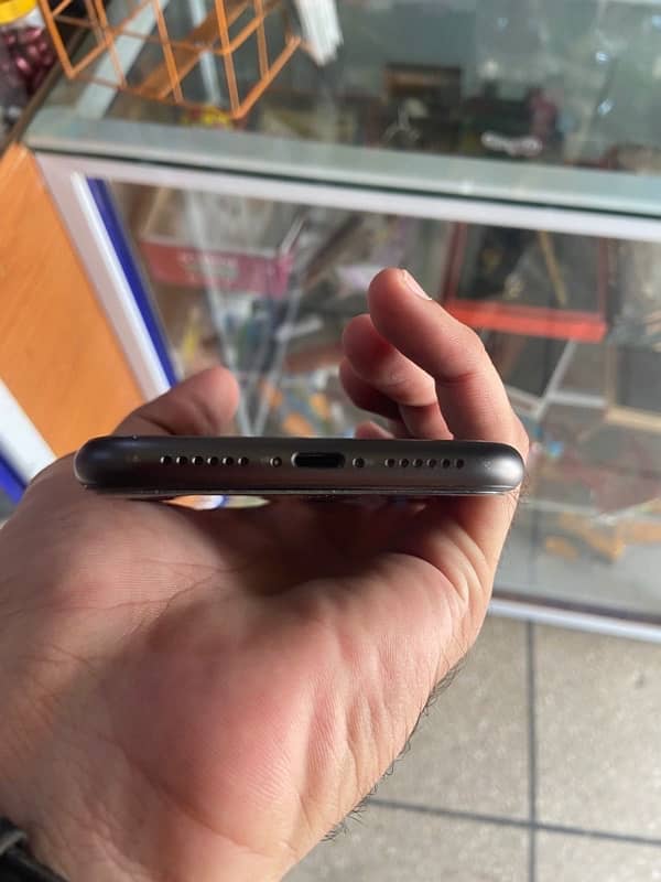 iPhone 11 jv urgent sale 2