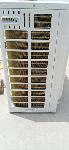 Hair 1.5 ton DC inverter heat and cooling good condition