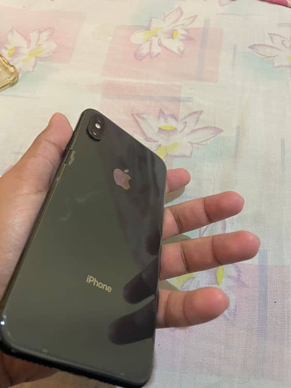 iphone xs max 3