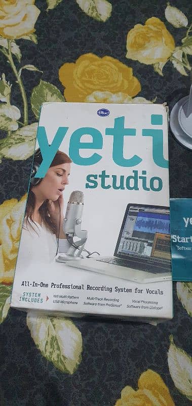 Blue Yeti Studio All In One Professional Recording System with STAND 11