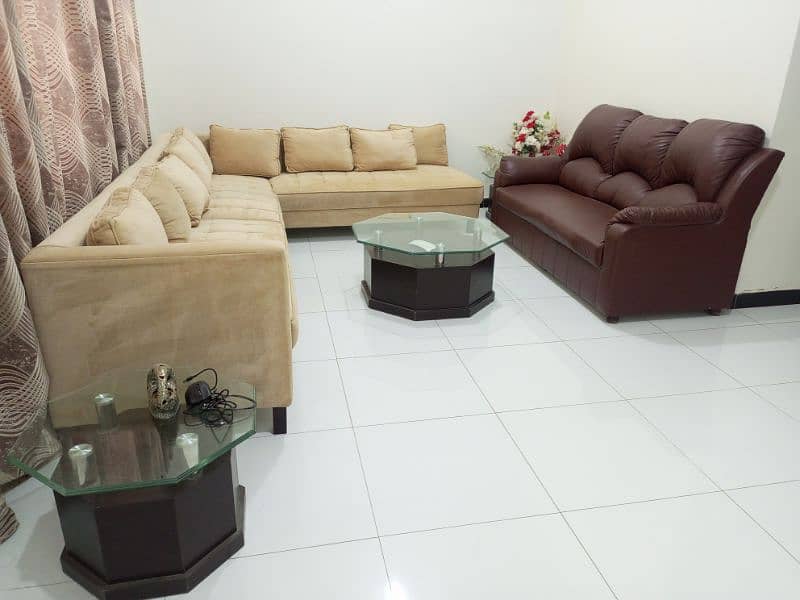 L shaped sofa set in excellent condition 1