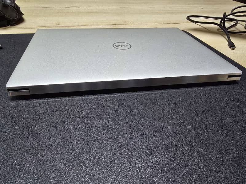 Dell XPS 15 9500 2